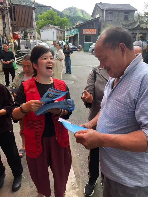 600浙江丽水：崇尚科学拒邪教 平安宣教进乡村图片1_副本.jpg